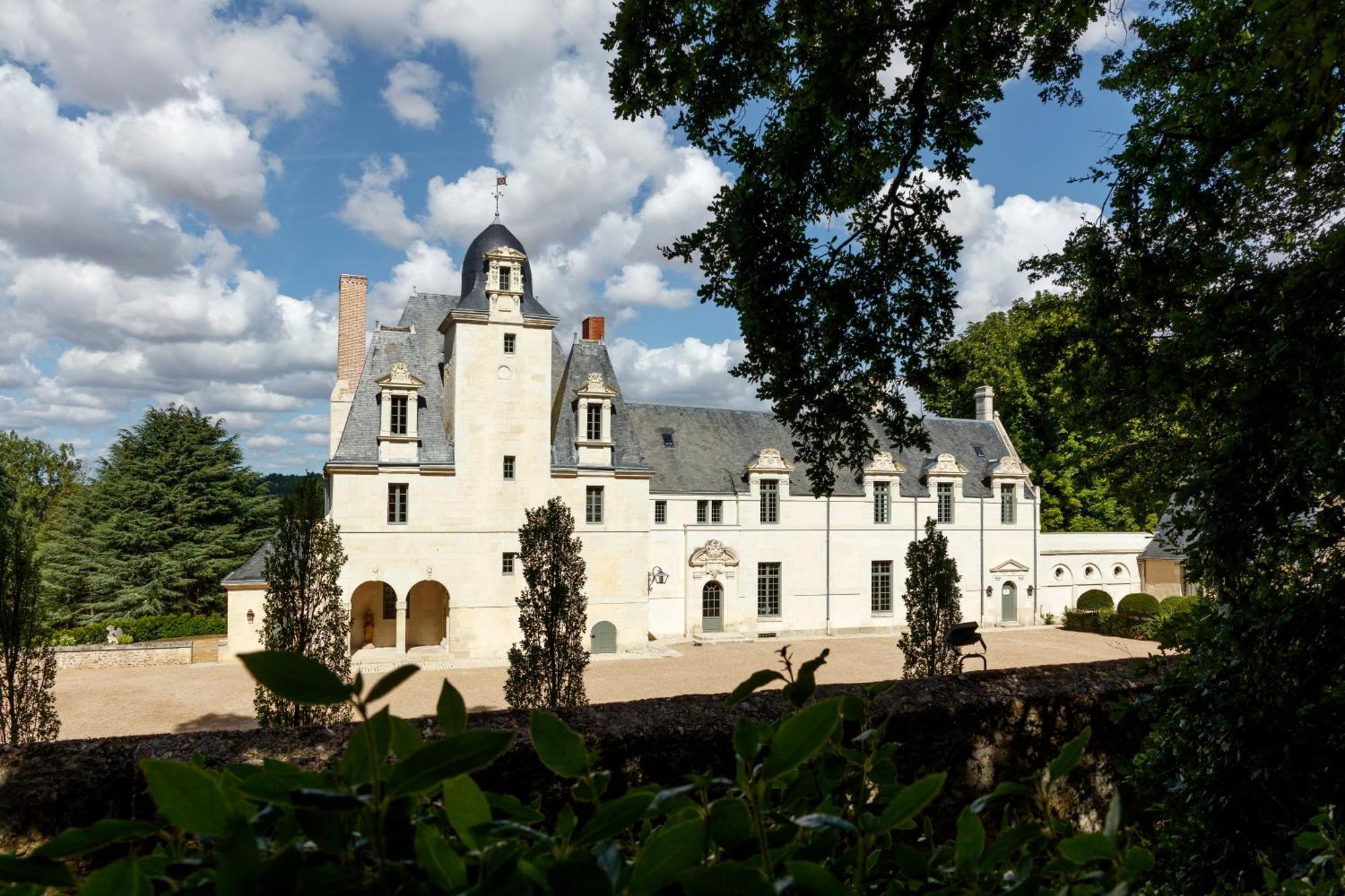 Relais & Chateau Louise De La Valliere Reugny Exterior photo